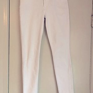 White skinny jeans